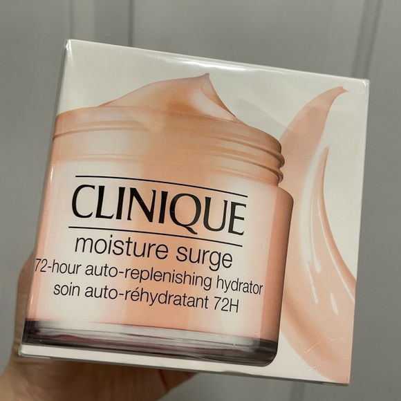 Clinique Other - NWT Clinique moisture surge
